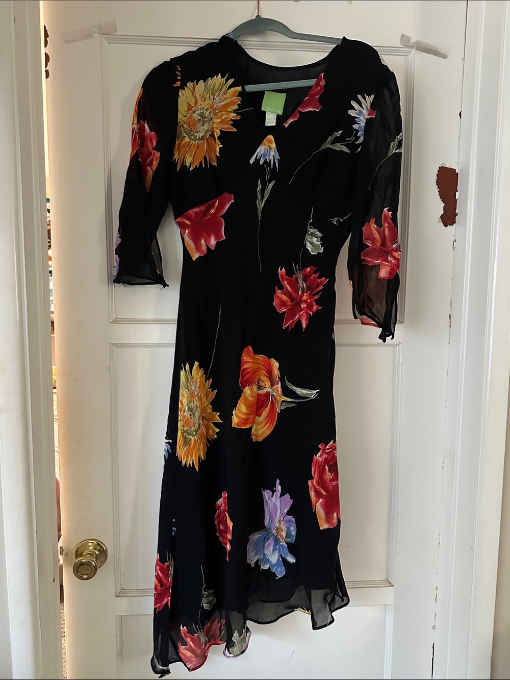 90s whimsy vintage floral asymmetrical dress
Citrine